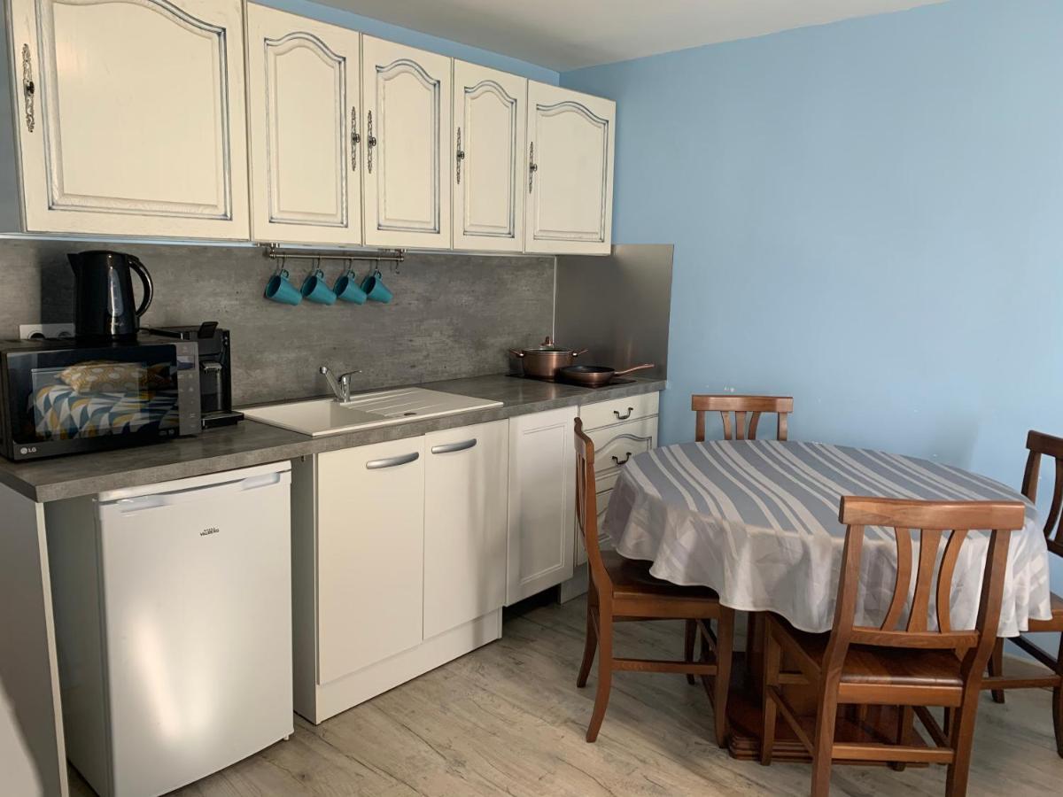 Apartament Sublime Studio Au Coeur Historique De Fréjus Zewnętrze zdjęcie
